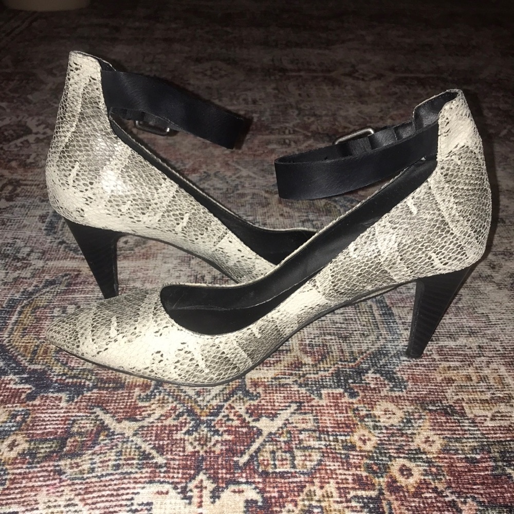 Joe’s Kitten Heels